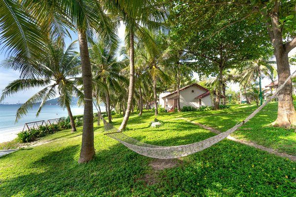 Explorer la France au fil de l'eau : top 10 des circuits en bateau